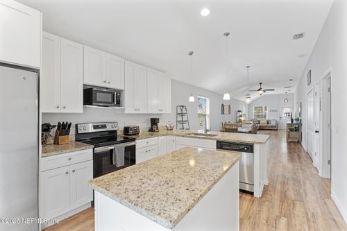 2 Poinciana Cove Rd, St Augustine, FL, 32084-1287 | Card Image