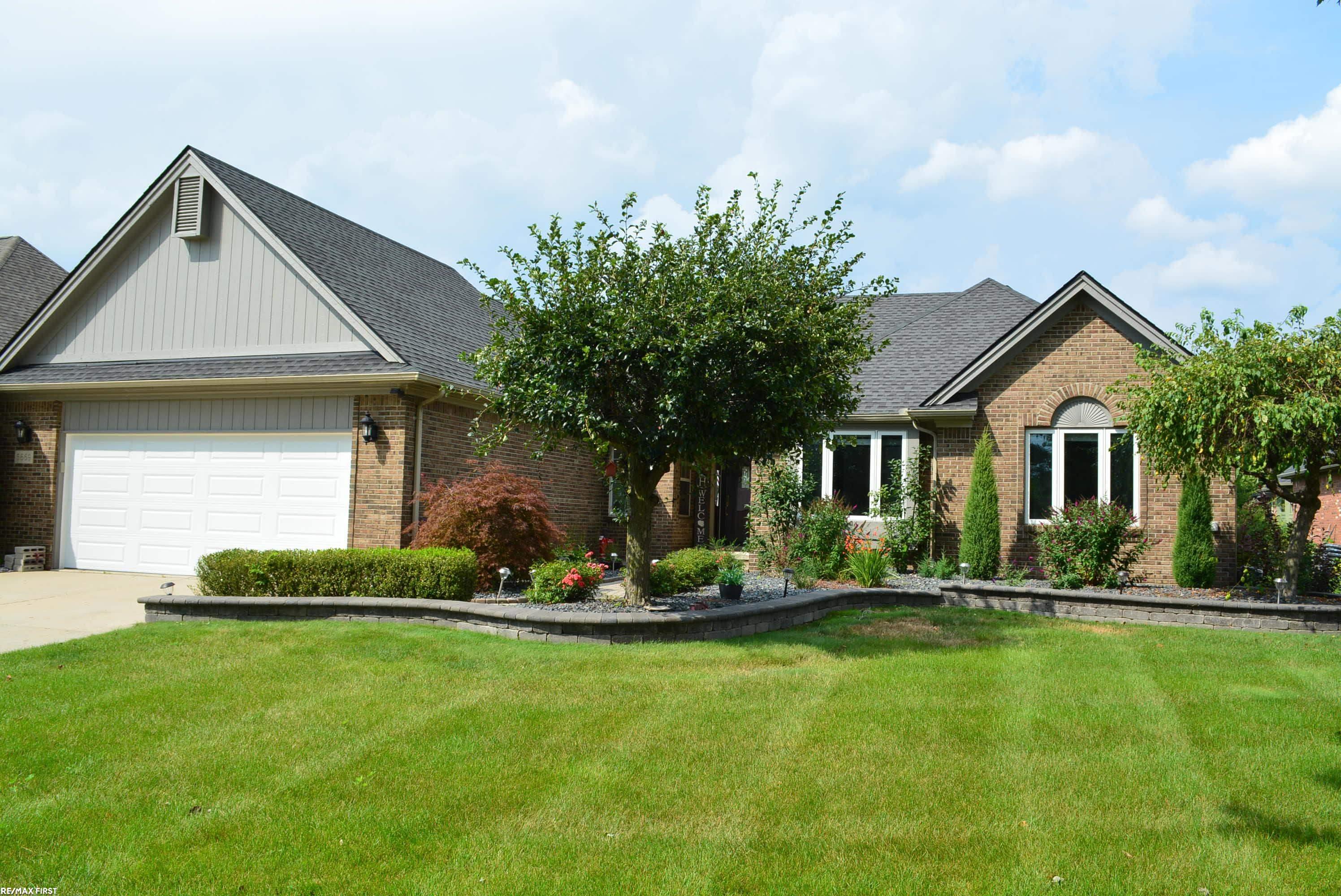 Toronto Dr, Sterling Heights, MI 48314