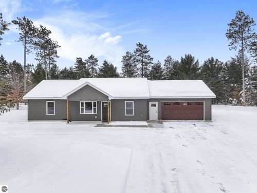 3494 Gleaner Hall Rd, Kingsley, MI, 49649-9655 | Card Image