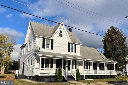 24 W Pittsfield St, PENNSVILLE, NJ, 08070-2022 | Card Image