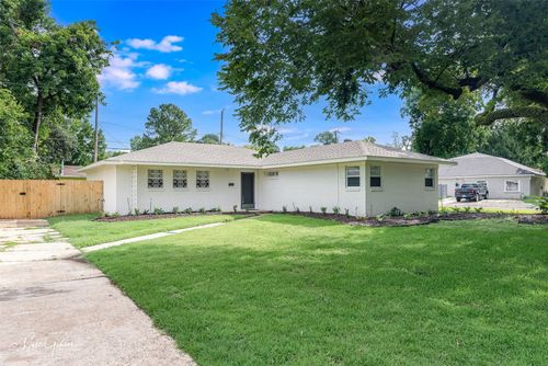 156 Charles Ave, Shreveport, LA, 71105-3740 | Card Image