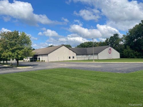 6317 Old Us 23, FENTON, MI, 48430-9326 | Card Image