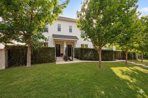 2-2624 Metcalfe Rd, Austin, TX, 78741-5671 | Card Image