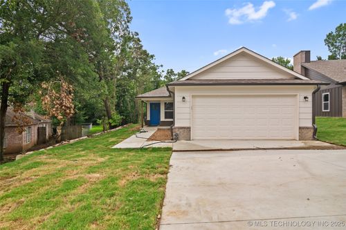 116 E 48th St, Sand Springs, OK, 74063-3146 | Card Image
