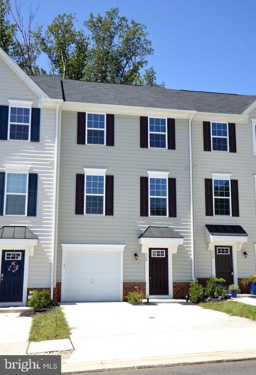 528 Landing Dr, FREDERICKSBURG, VA, 22405-1279 | Card Image