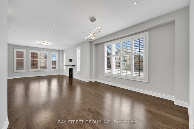 1275 Raspberry Terr, House other with 4 bedrooms, 3 bathrooms and 2 parking in Milton ON | Image 13