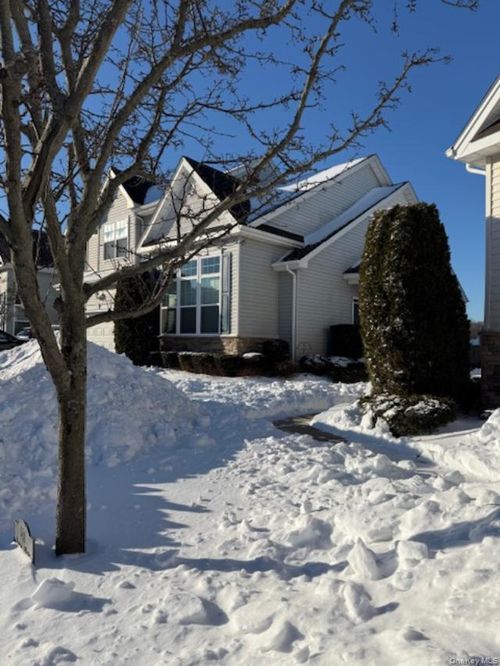 146 Augusta Dr, Medford, NY, 11763-2401 | Card Image