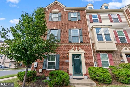 5300 Davis Point Ln, GREENBELT, MD, 20770-4094 | Card Image