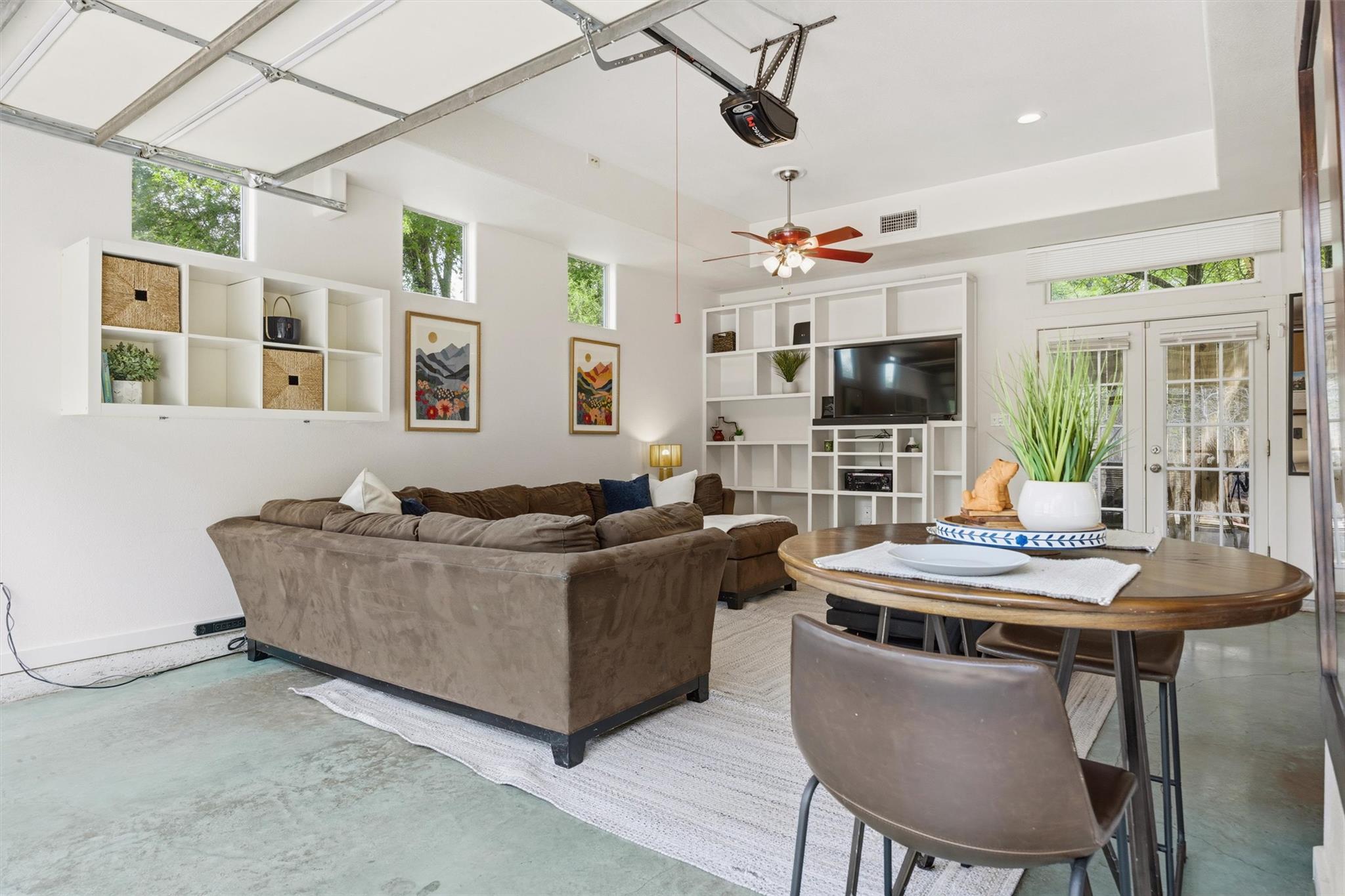 Residential in Cedar Creek 3