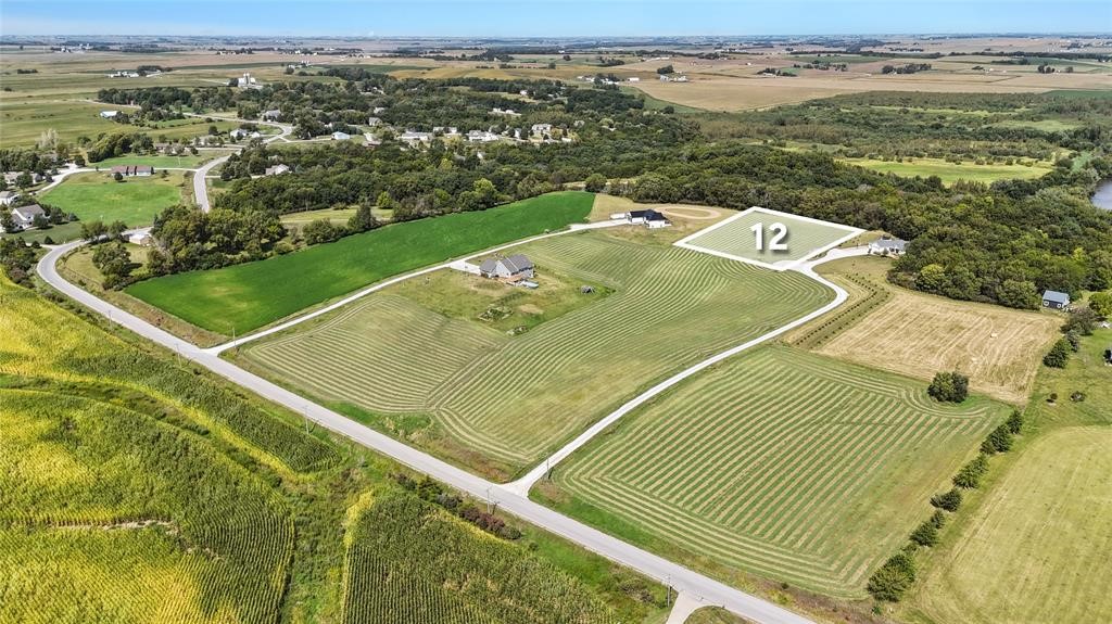 Land in Pella