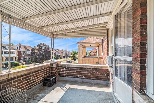 3290 Calvert St, Detroit, MI, 48206-1408 | Card Image