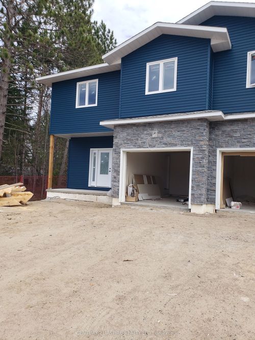 94D Frontenac Cres, Deep River, ON, K0J | Card Image