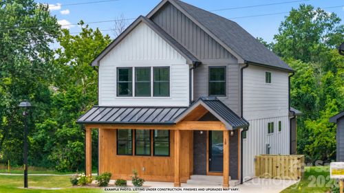 16-34 Martha Kate Dr, Hendersonville, NC, 28792 | Card Image