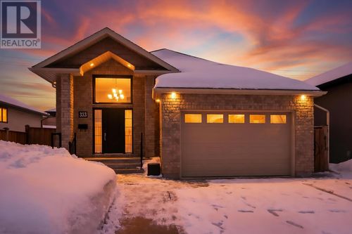 333 Ruby Cres, Thunder Bay, ON, P7G1B1 | Card Image