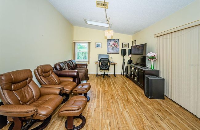 Family Room | Image 16
