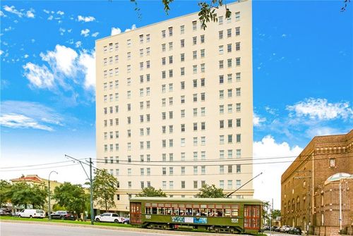 1205 St Charles Avenue, New Orleans, LA, 70130 | Card Image