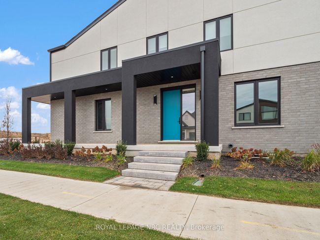 200 Klager Ave, House attached with 3 bedrooms, 4 bathrooms and 1 parking in Fonthill ON | Image 4