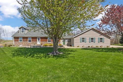 13294 212th Ave, Anamosa, IA, 52205-7900 | Card Image