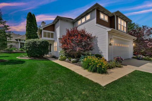 1806 Crimson Dr, Valparaiso, IN, 46383 | Card Image