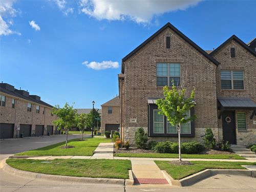 681 Vista Oaks Rd, Lewisville, TX, 75067-7899 | Card Image