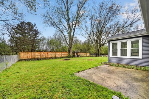 2520 Dorvin Dr, Jackson, MI, 49201-9302 | Card Image