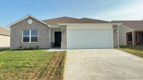 1100 W Fargo Rd, Claremore, OK, 74019-1981 | Card Image