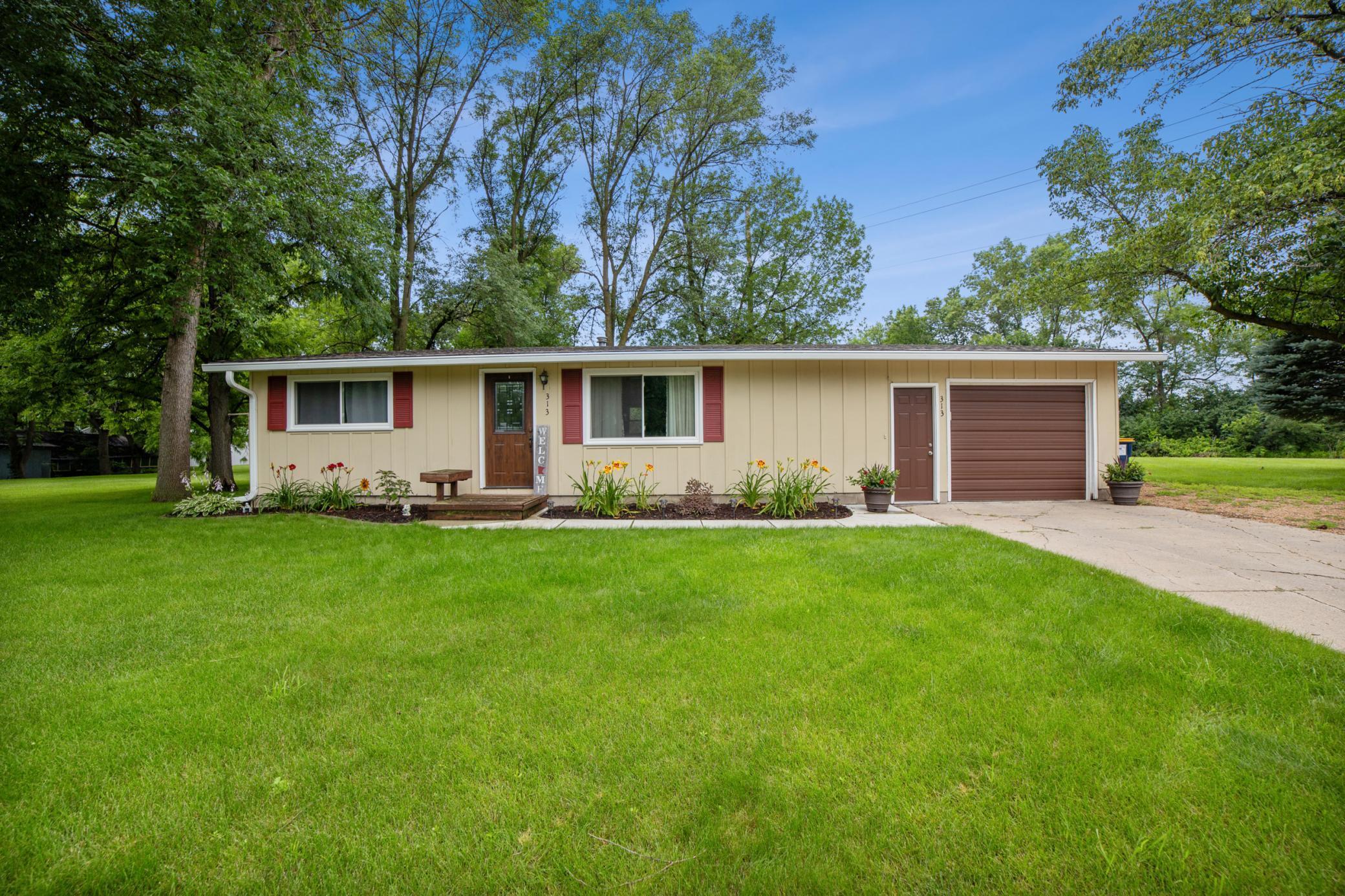 4th Ave, Arlington, MN 55307