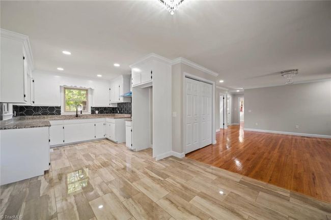 306 Lakeshore Dr, House other with 3 bedrooms, 2 bathrooms and null parking in Thomasville NC | Image 7