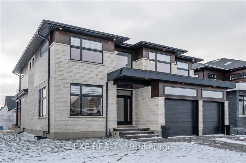 Residential in Perth East 4