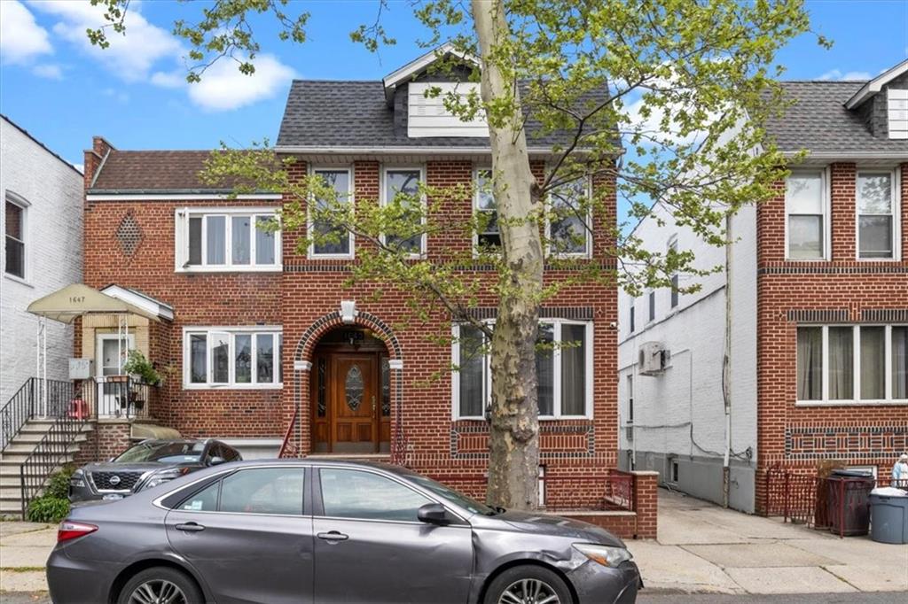 4th St, Brooklyn, NY 11223