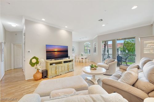 apt-204-400 L Ambiance Cir, Naples, FL, 34108-6726 | Card Image