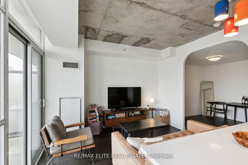 607-1205 Queen St W, Toronto, ON, M6K0B9 | Card Image