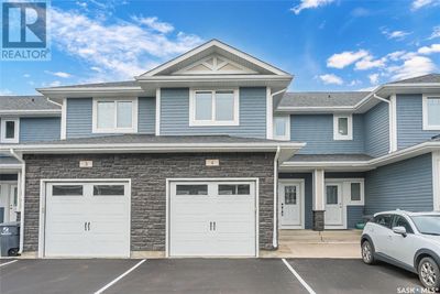 4 - 115 Veltkamp Cres, Townhouse with 3 bedrooms, 3 bathrooms and null parking in Saskatoon SK | Image 1