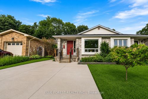 38 Folkstone Crt, London, ON, N5V4Y3 | Card Image