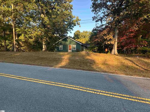 608 Old Anderson Rd, Greenville, SC, 29611-7532 | Card Image