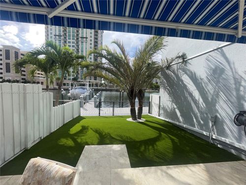 802-310 Poinciana Dr, Sunny Isles Beach, FL, 33160-4524 | Card Image