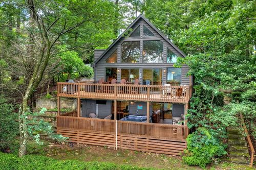 161 Walnut Rdg, Ellijay, GA, 30536-2640 | Card Image