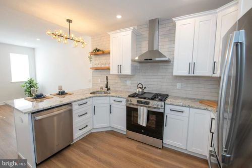 1825 Titan St, PHILADELPHIA, PA, 19146-2926 | Card Image