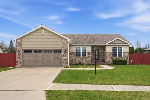 4221 Burlwood Dr, Chesterton, IN, 46304 | Card Image