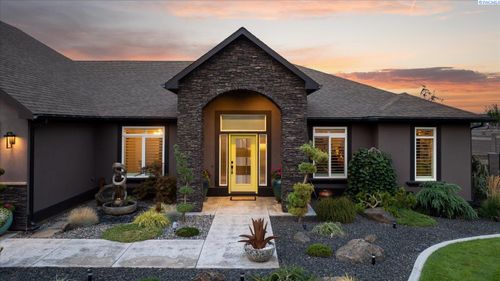 13605 S Maso Pr Se, Kennewick, WA, 99338-2064 | Card Image