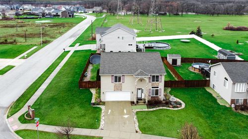 998 Ian Dr, Hobart, IN, 46342 | Card Image