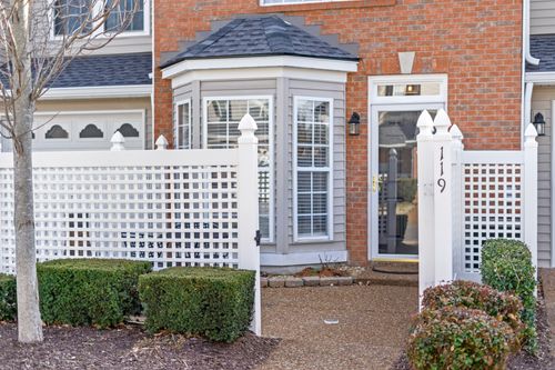 119 Stanton Hall Ln, Franklin, TN, 37069-8455 | Card Image