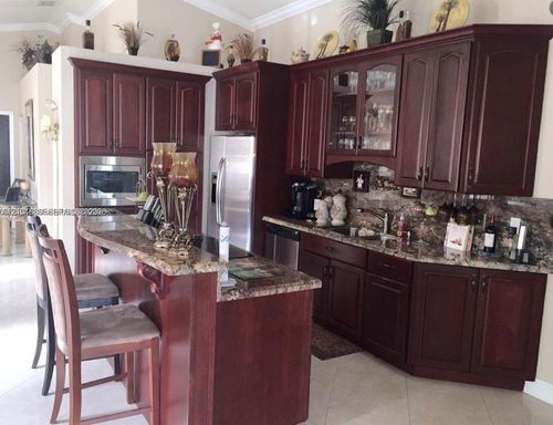 932 Falling Water Rd, Weston, FL, 33326-3554 | Card Image