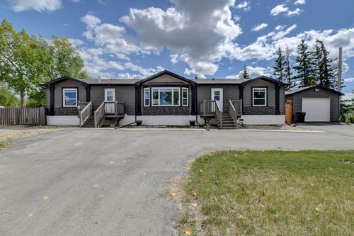 1023 3 Avenue, Beaverlodge, AB, T0H0C0 | Card Image