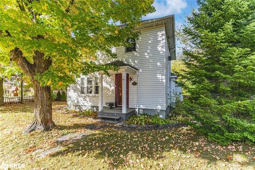 {{alt}} | Card Image