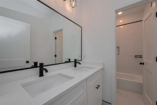 2532 Wall St, House other with 3 bedrooms, 3 bathrooms and 2 parking in Houston TX | Image 30