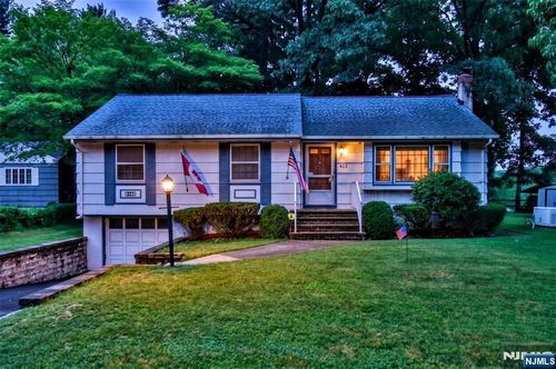 423 W Oakland Avenue, Oakland, NJ, 07436 | Card Image