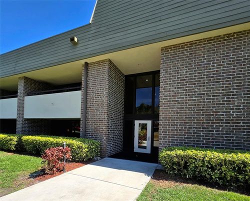 4-107-36750 Us Highway 19 N, PALM HARBOR, FL, 34684-1239 | Card Image