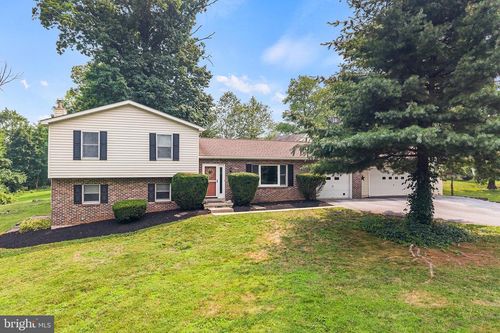 2604 Pheasant Run Ln, Spring City, PA, 19475-2519 | Card Image