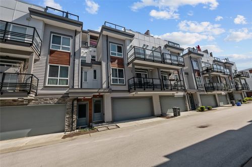 89-7947 209 St, Langley, BC, V2Y0Y6 | Card Image